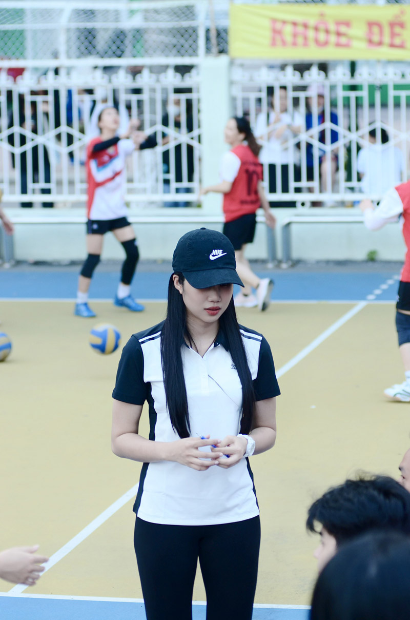 The female coach caused a fever in Hanoi student volleyball because it was so beautiful: Surprisingly a special body - Photo 3