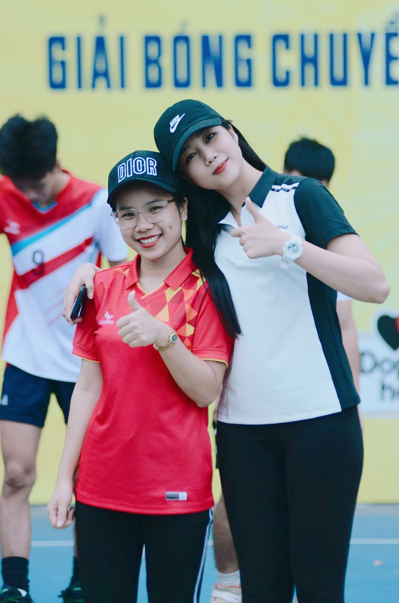 The female coach caused a fever in Hanoi student volleyball because it was so beautiful: Surprisingly a special body - Photo 5