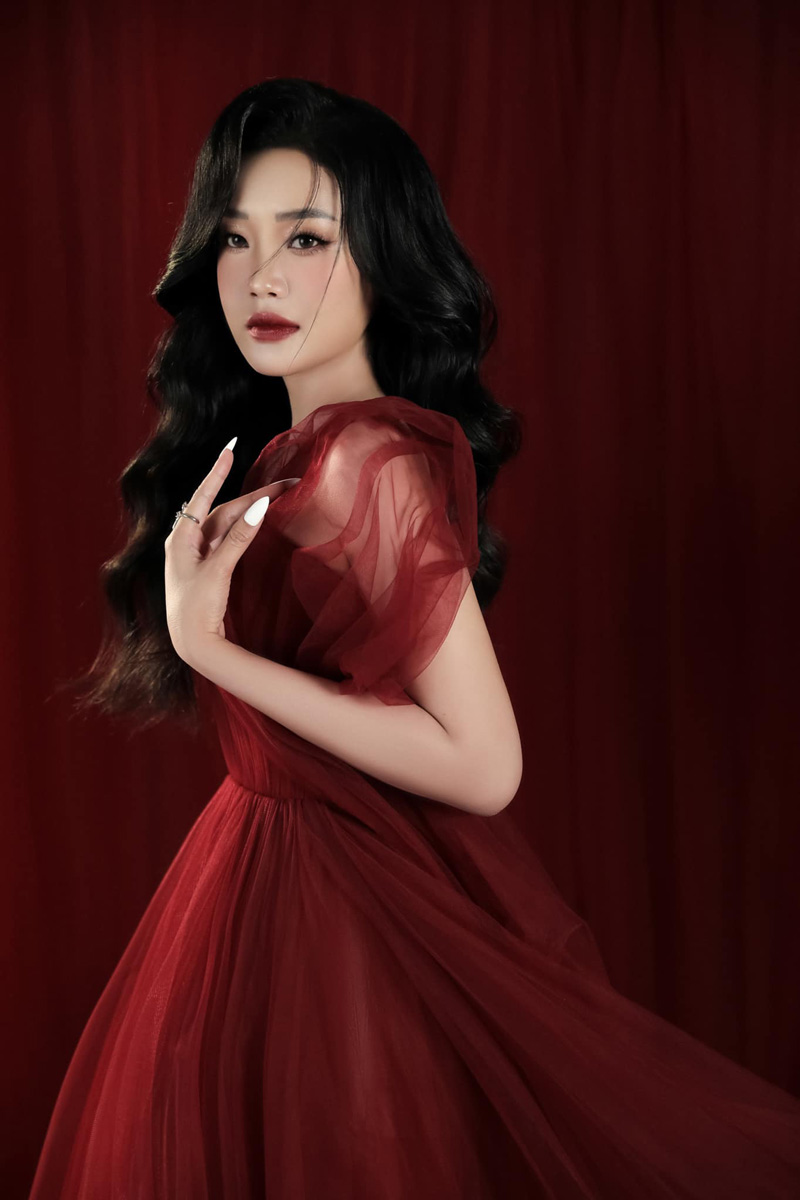 Duong Thi Hen launched a beautiful set of photos of the retirement - Photo 5
