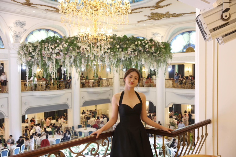 Surprised beauty of the beautiful daughter of Kim Hue Volleyball - Photo 3