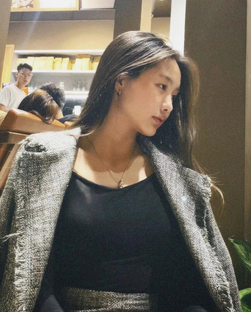 Surprised beauty of the beautiful daughter of Kim Hue Volleyball - Photo 9