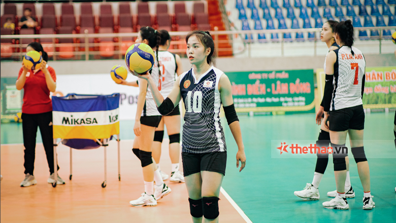 Bunch of photos: A series of beautiful Vietnamese volleyball people in the tournament in the ancient capital - Photo 2