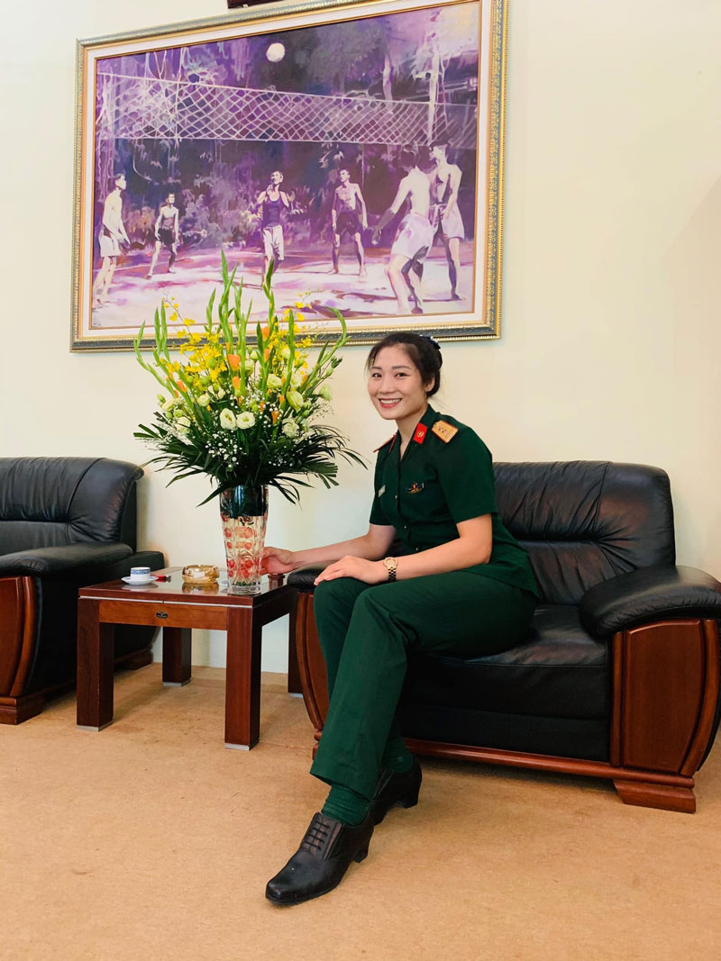 Miss Volleyball Pham Thi Yen blooms with ao dai, surprising with youthful beauty - Photo 6