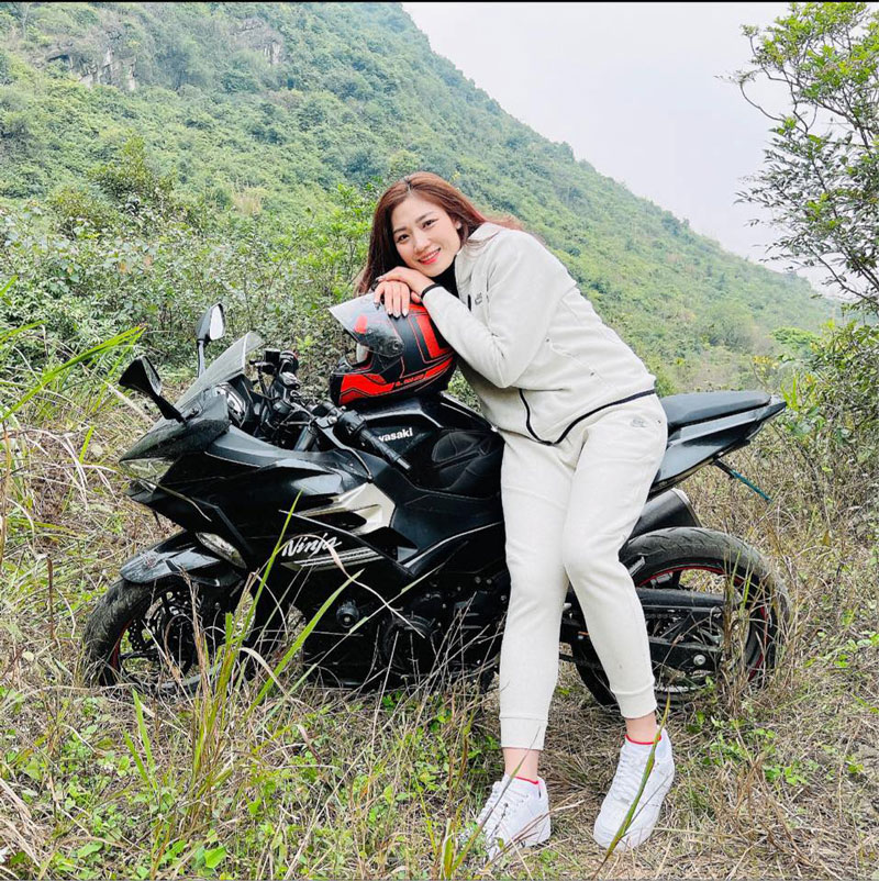 Miss Volleyball Pham Thi Yen blooms with ao dai, surprising with youthful beauty - Photo 7