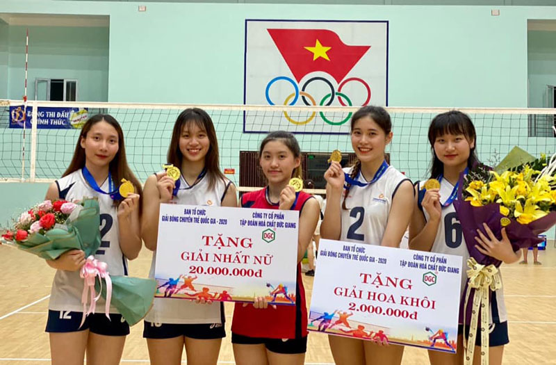 The short volleyball charm of close friends Dang Thu Huyen and Bich Phuong - Photo 4