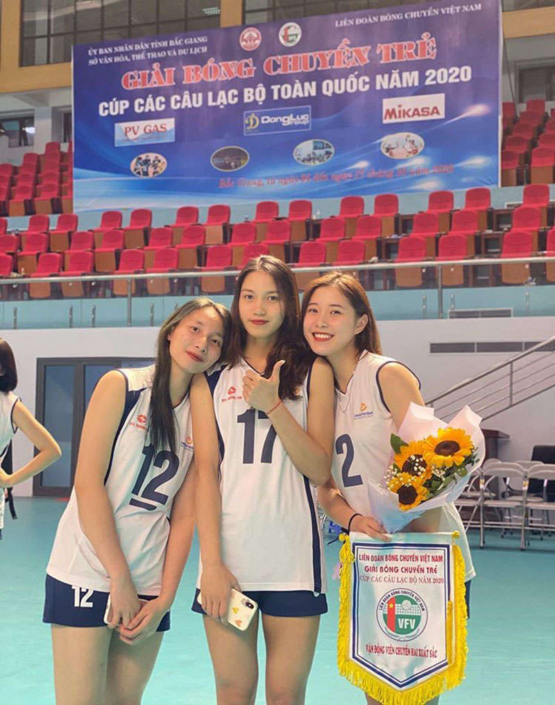 The short volleyball charm of close friends Dang Thu Huyen and Bich Phuong - Photo 8
