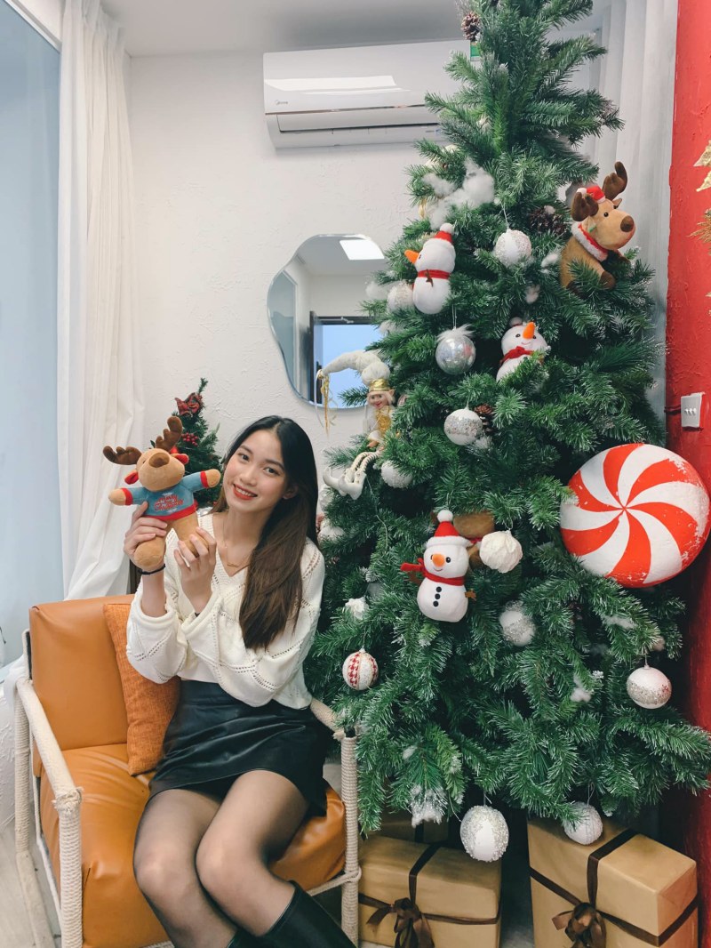 Vietnamese volleyball beauties show off Christmas - Photo 3