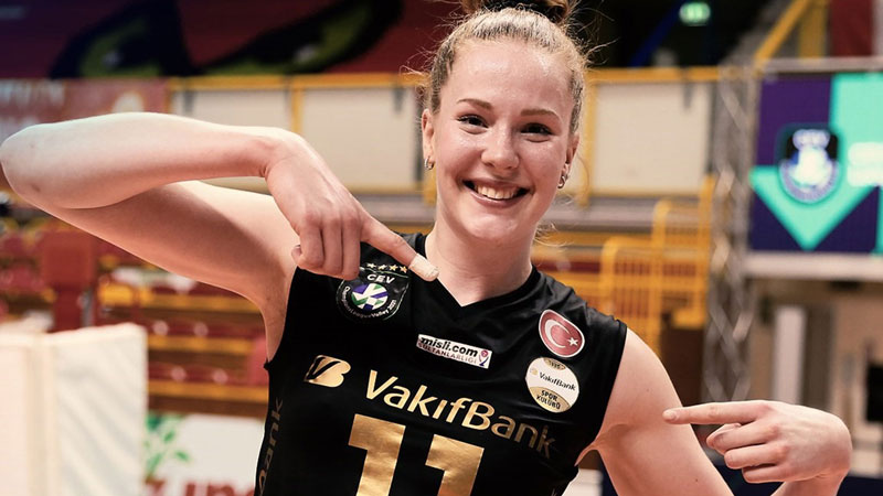 Fabrodably volleyball beauty has just been honored in Europe - Photo 3