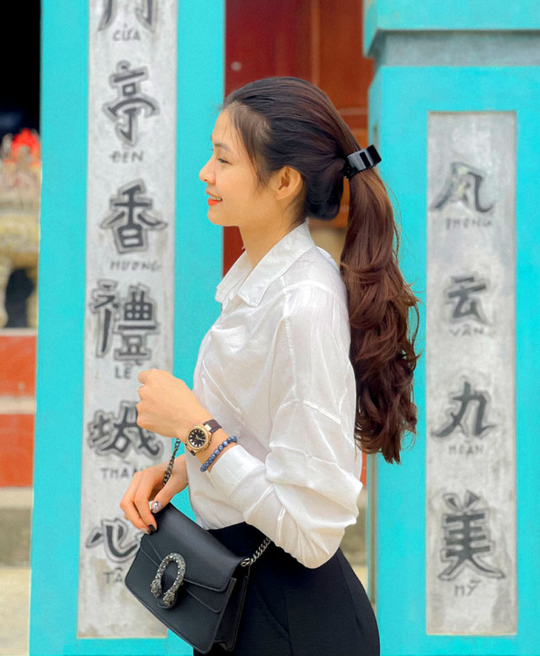 Chu Thi Ngoc volleyball doll is radiant in everyday outfit - Photo 4