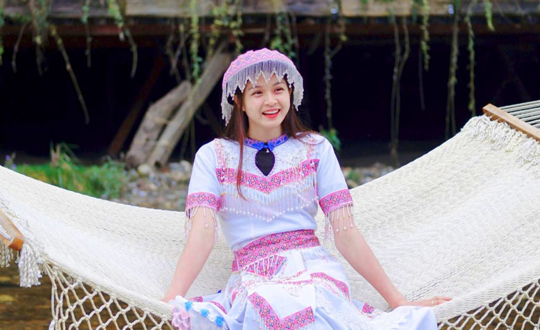 Chu Thi Ngoc volleyball doll is radiant in everyday outfit - Photo 8