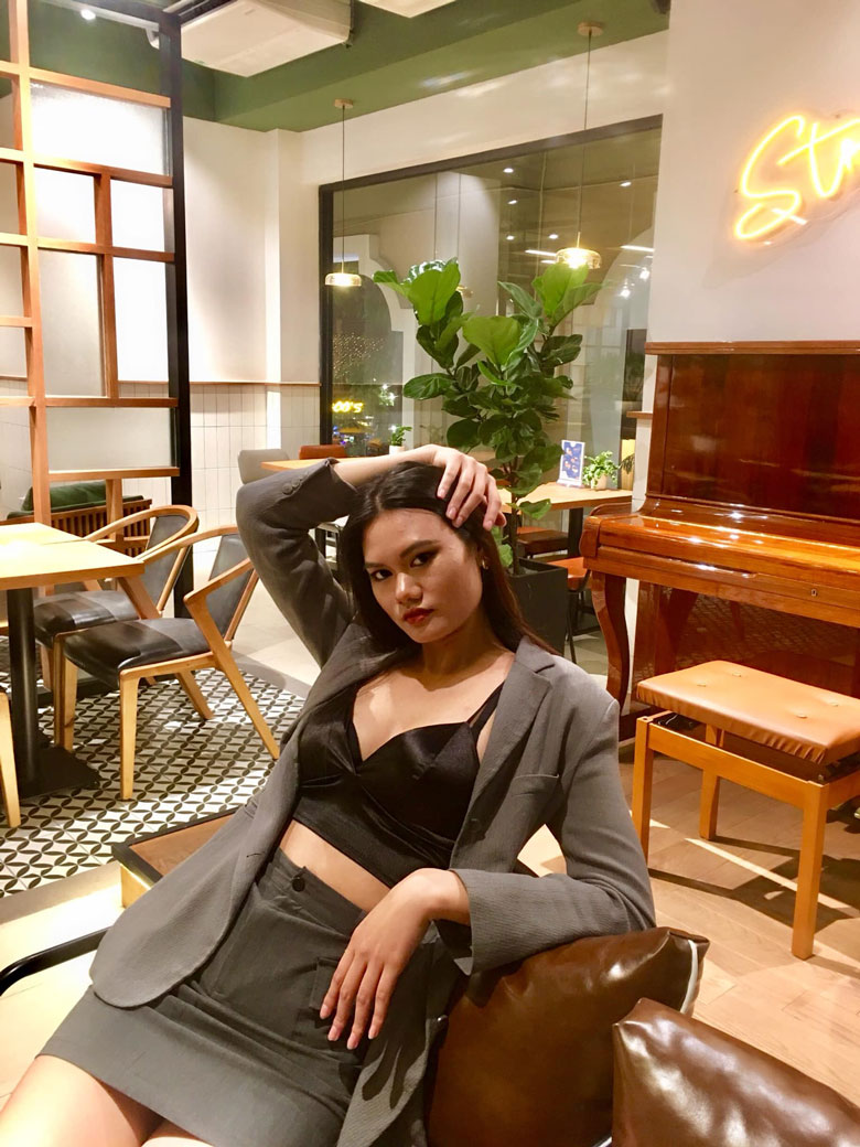 Former volleyball player unexpectedly charmed Miss Universe Vietnam 2022 - Photo 11