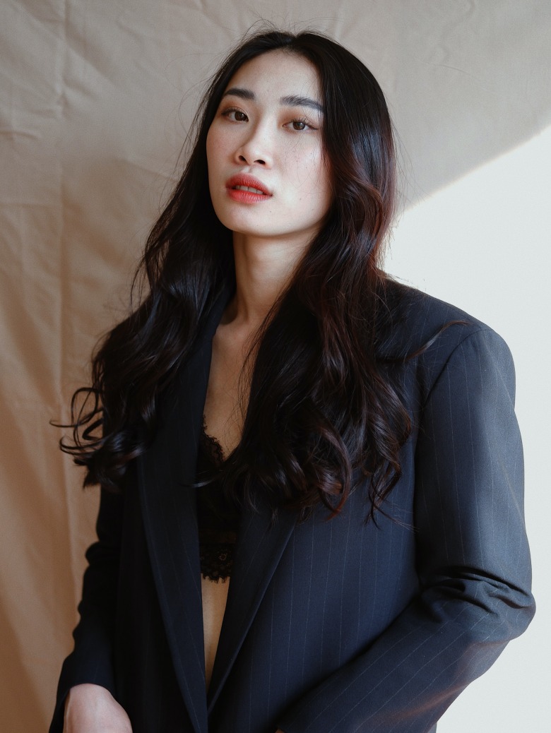 Hot girl volleyball Nguyet Anh released a very beautiful photo of the new age - Photo 4