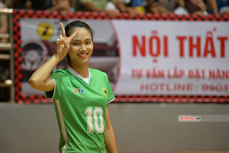 The unfortunate beauty at the volleyball tournament 2021 - Photo 2
