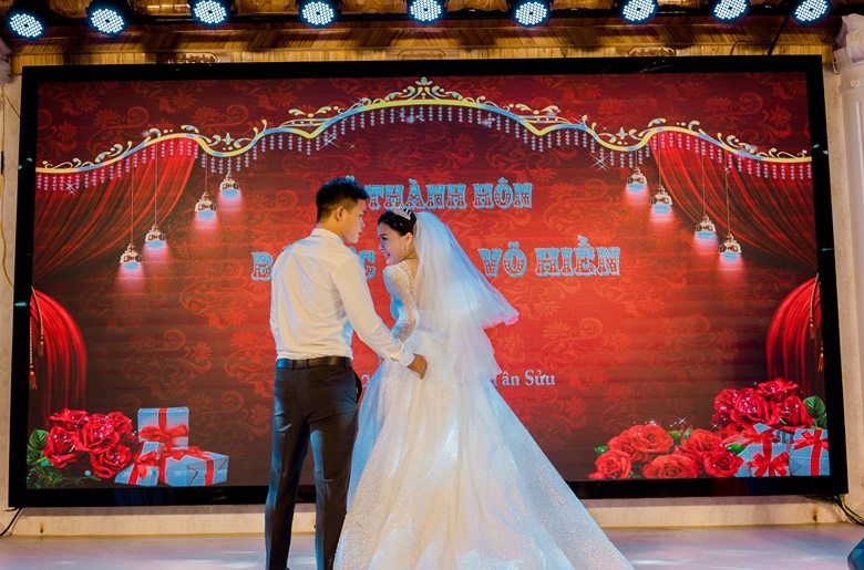See the beautiful wedding photo of the owner Vo Thi Hien - Photo 12