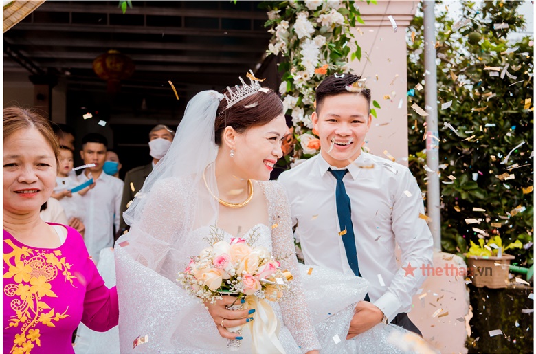 See the shimmering wedding photo of the owner Vo Thi Hien - Photo 7
