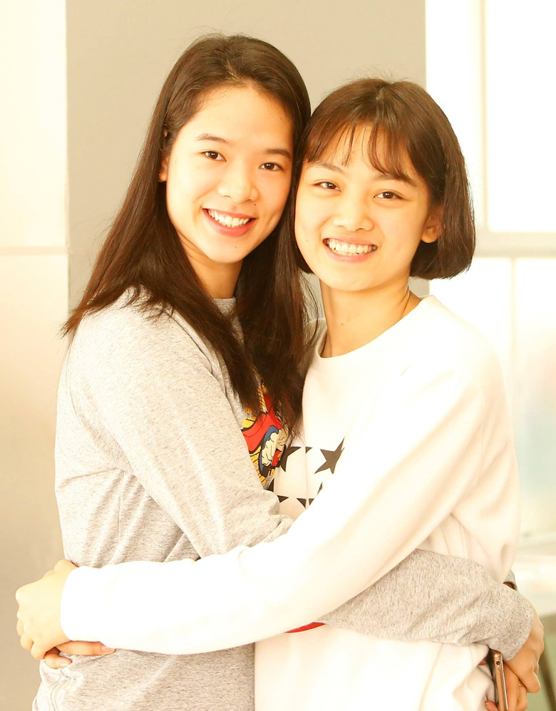 Beautiful couple of Industrial and Commercial Bank show off after training - Photo 9