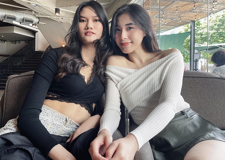 Pair of volleyball stars has retired shimmering on the street - Photo 4