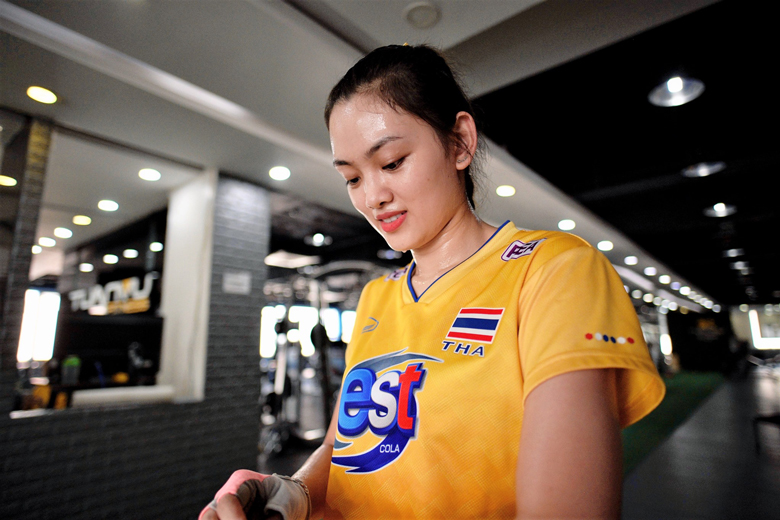 Miss Nguyen Thu Hoai: multi -talented girl in Vietnamese volleyball village - Photo 2