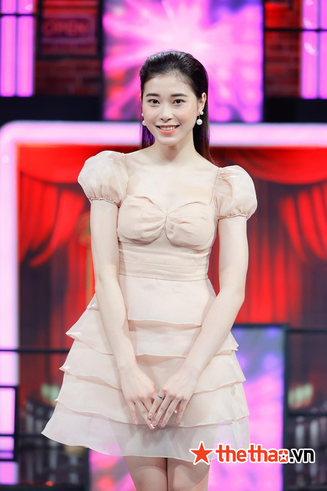 Miss Volleyball Dang Thu Huyen encroached on showbiz after retiring - Photo 1
