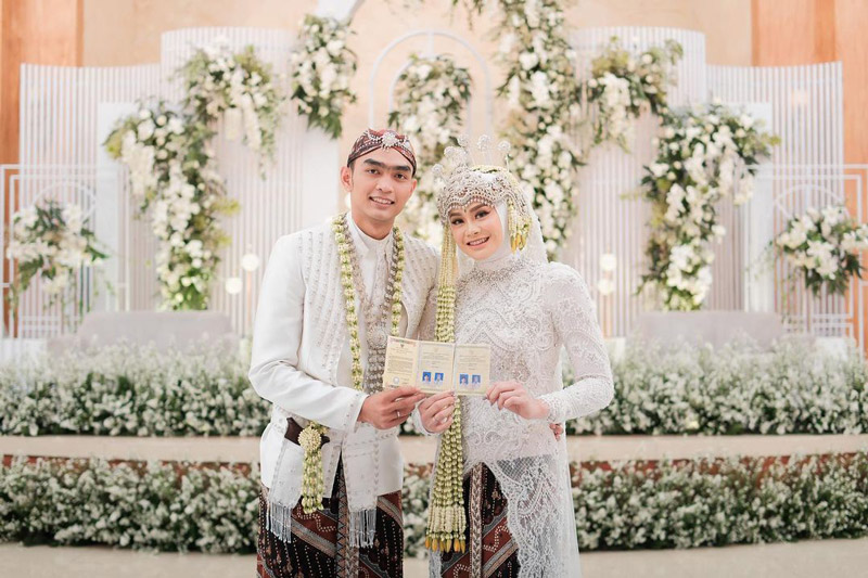 The leader of Indonesian women's volleyball team married 'young pilot', parting with the national team - Photo 2