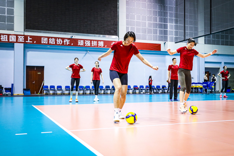 Bunch of photos: The beautiful female volleyball people causes fever when heavy weights - Photo 3