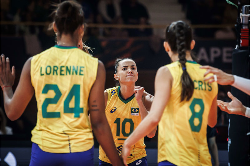 Egonu collapsed, the 'dwarf' shining to bring Brazilian volleyball to the final - Photo 2