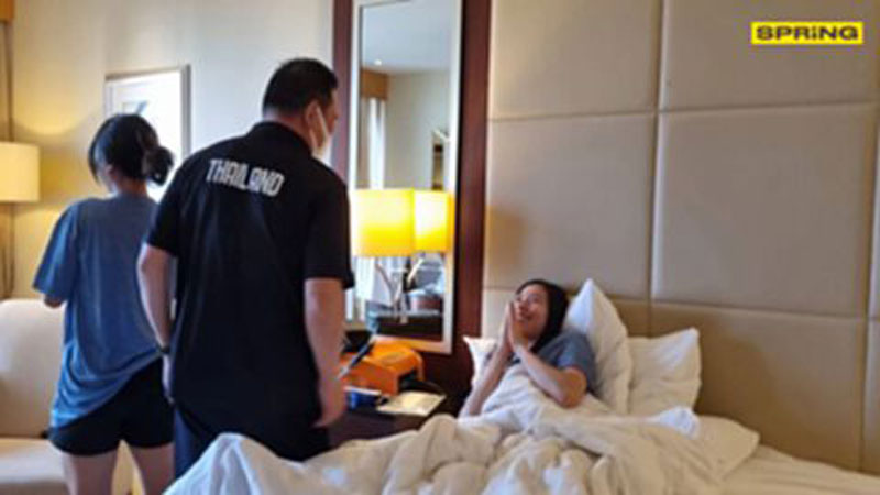 Thai women's volleyball star after injury at VNL 2022 - Photo 2