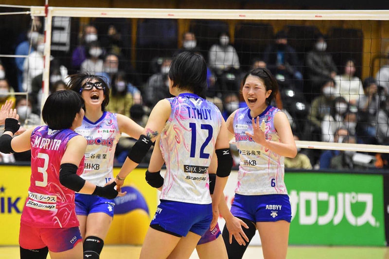 Thanh Thuy shines in a new position, the home team still lost the fifth match in a row - Photo 2