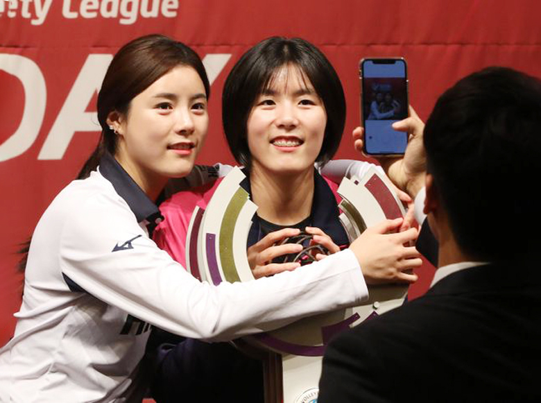 Overcoming difficulties to Greece, the beauty of Korean volleyball again meets black fortune - Photo 3