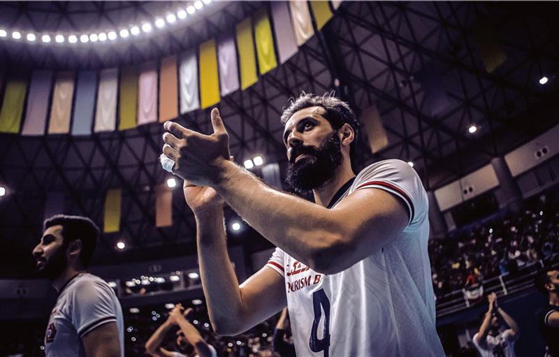 Called to play 'saving' the national team, the legend of Iranian volleyball is always the head coach - Photo 1