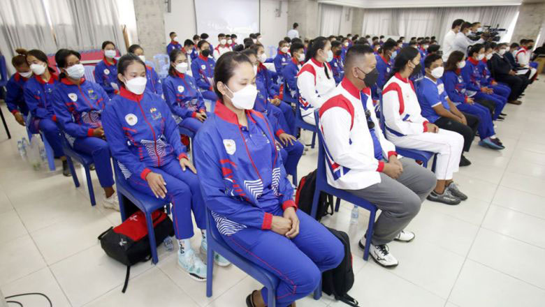 Cambodia established a female volleyball team, brought training in China - Photo 1