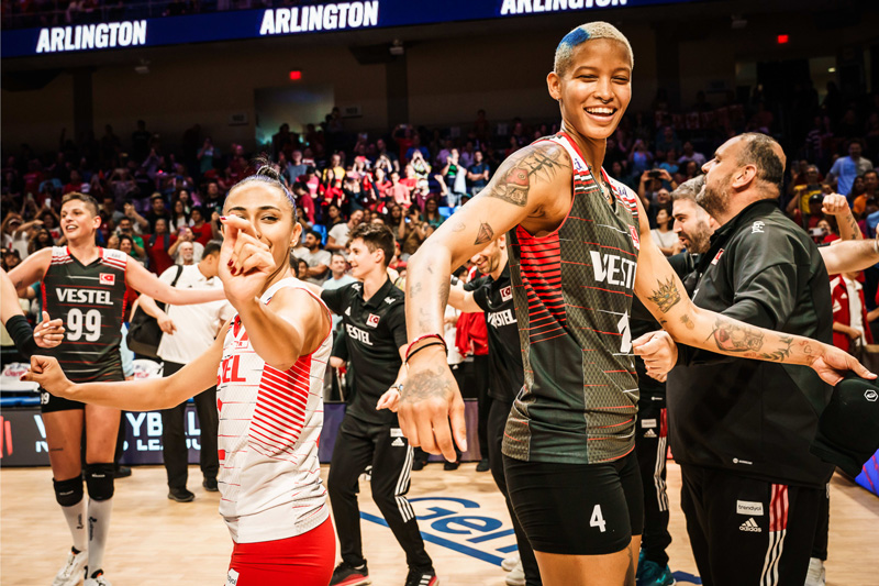 'Cuban Volleyball Dinosaur' shines, Türkiye won the Volleyball Nations League 2023 - Photo 1