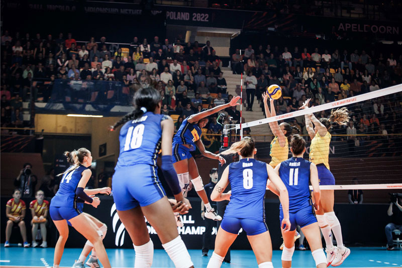 Egonu collapsed, the 'dwarf' shining to bring Brazilian volleyball to the final - Photo 1