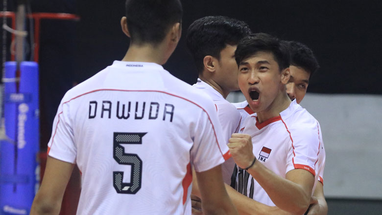Indonesia turned the volleyball tournament into a 'training ground' for two national youth teams - Photo 1