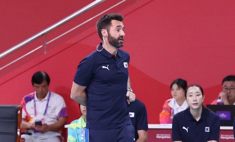 Korean volleyball 'tram general' both men and women after failing at ASIAD 19 - Photo 1