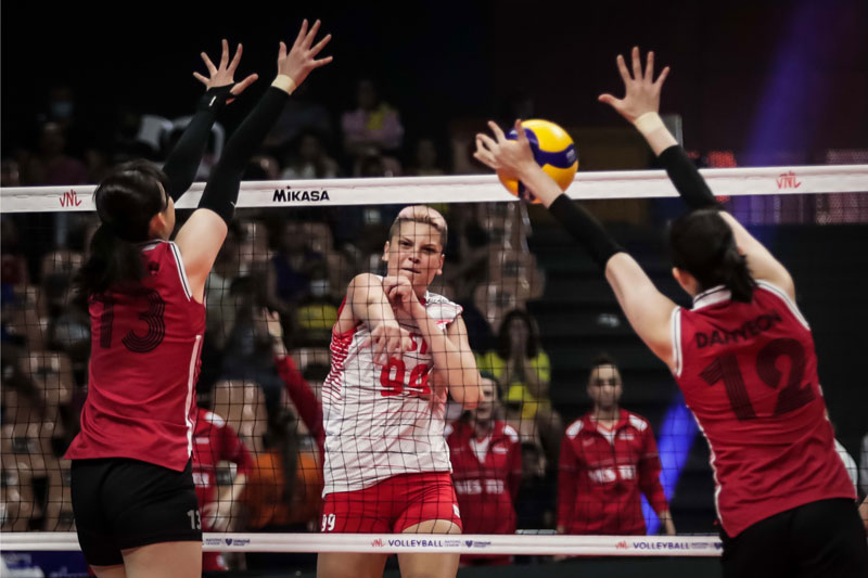 Korean women's volleyball has the first win, defeated 8 consecutive games - Photo 1