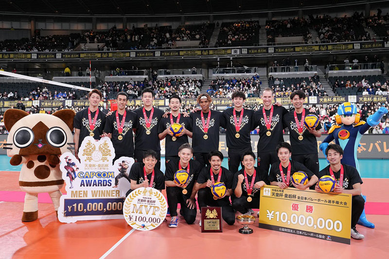 Masahiro Yanagida and Yuji Nishida came back to 'common home', Champion of Thien Hoang Cup 2022 - Photo 1