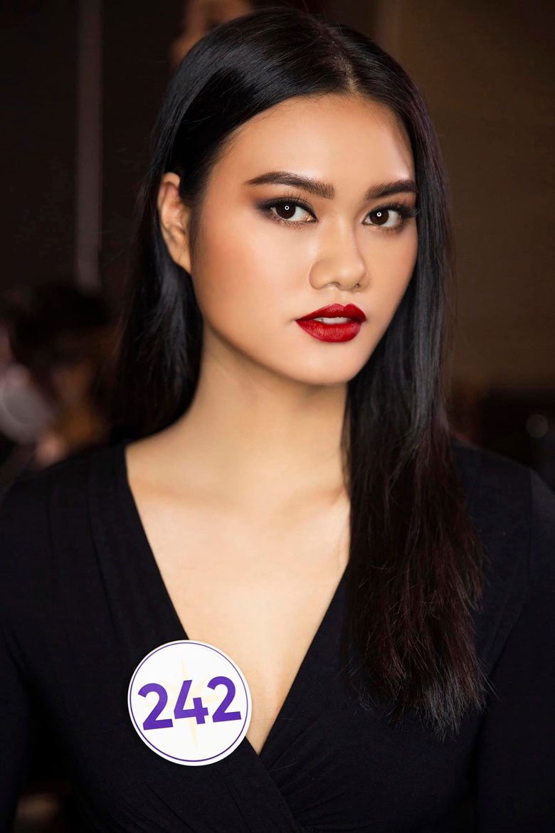 Pham Thi Minh Hue stopped at Miss Universe Vietnam 2022 - Photo 1
