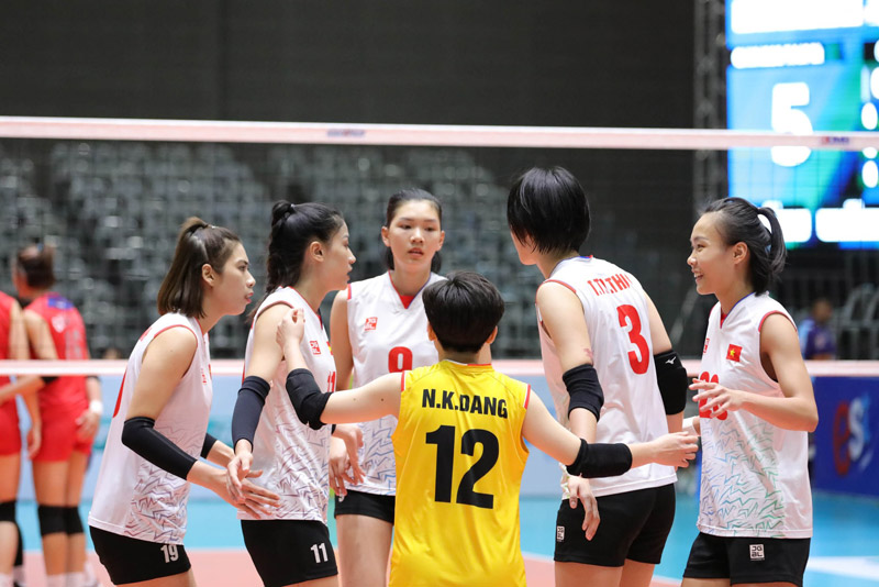 Recruiting Vietnamese women's volleyball 'to the field', regretting Japan in the Asian Championship 2023 - Photo 1