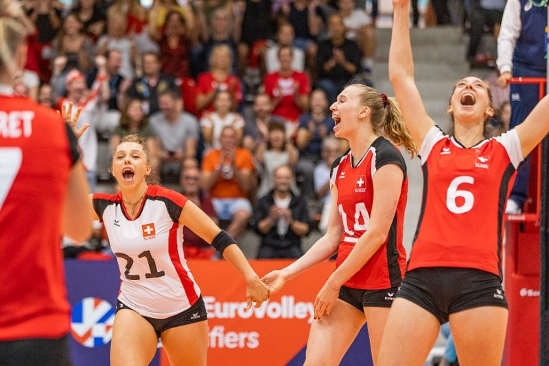 Russian volleyball is banned, Swiss volleyball makes history - Photo 1