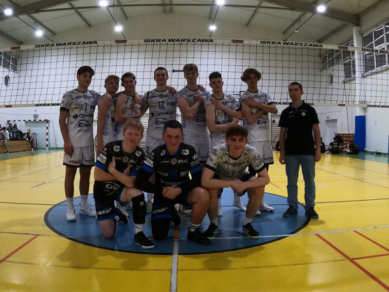 Shock: Young volleyball player was seriously attacked in the middle of the match - Photo 1