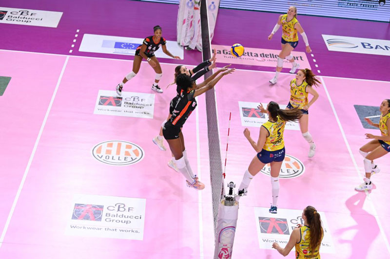 Store 'beauty Sweden', the No. 1 volleyball team in Italy is still unbeaten - Photo 1