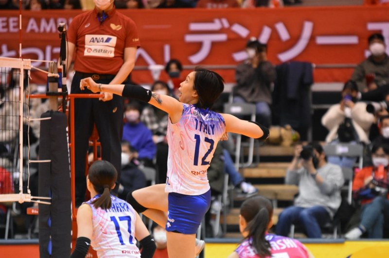 Thanh Thuy and his teammates lose weakness to the direct competitor in the Japanese tournament - Photo 1