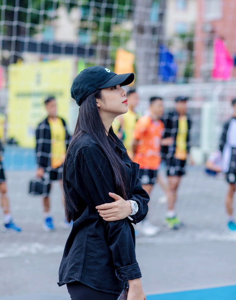 The female coach caused a fever in Hanoi student volleyball because it was so beautiful: Surprisingly a special body - Photo 2