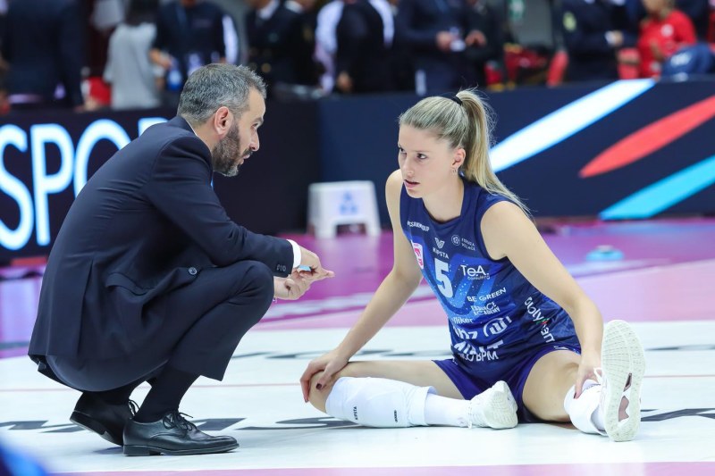 Volleyball beauties have a fever in the Italian Super Cup final because they are so beautiful - Photo 3